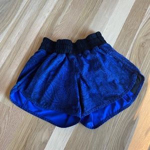 LuLuLemon Track That mid rise short